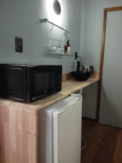 Guest Tiny House - Lake Side Apartment *
